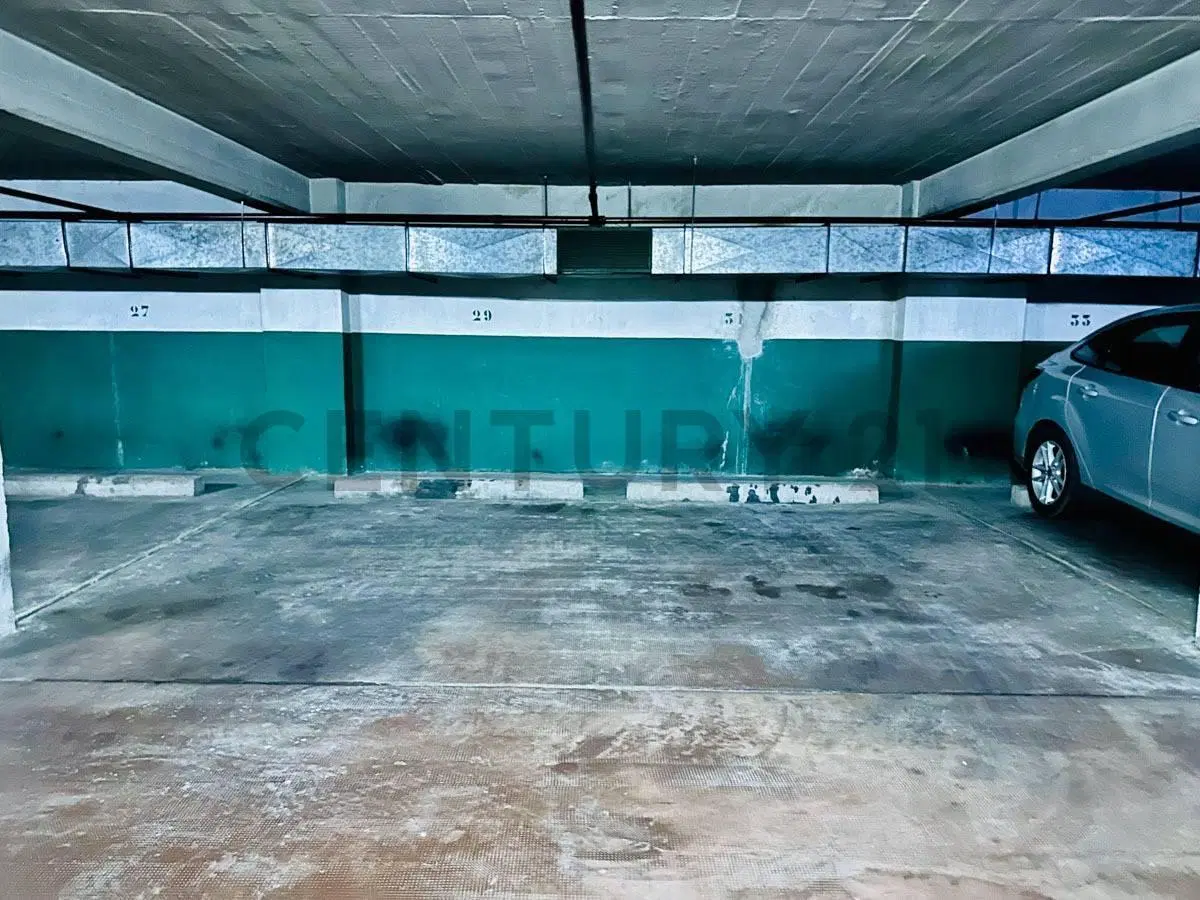 VENTA COCHERA MICROCENTRO SUIPACHA Y TUCUMAN 3