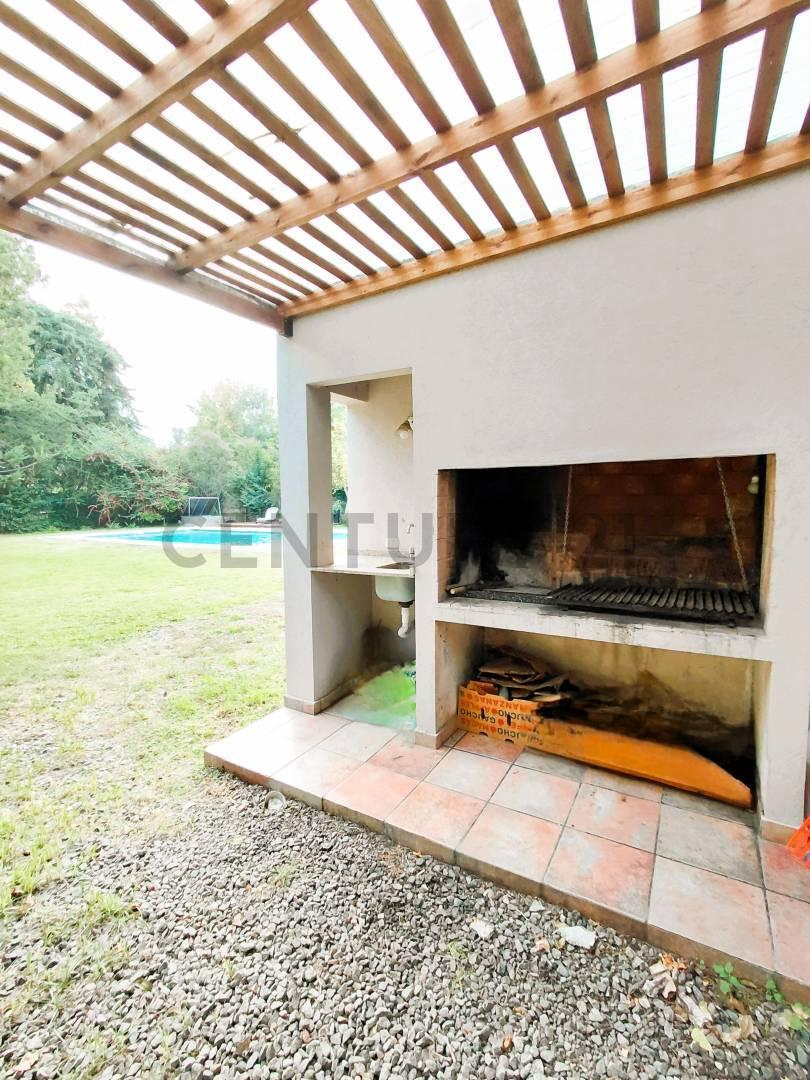 Foto de CASA AMOBLADA EN ALQUILER CON GRAN PARQUE Y PILETA EN LA BOTA, imagen 2