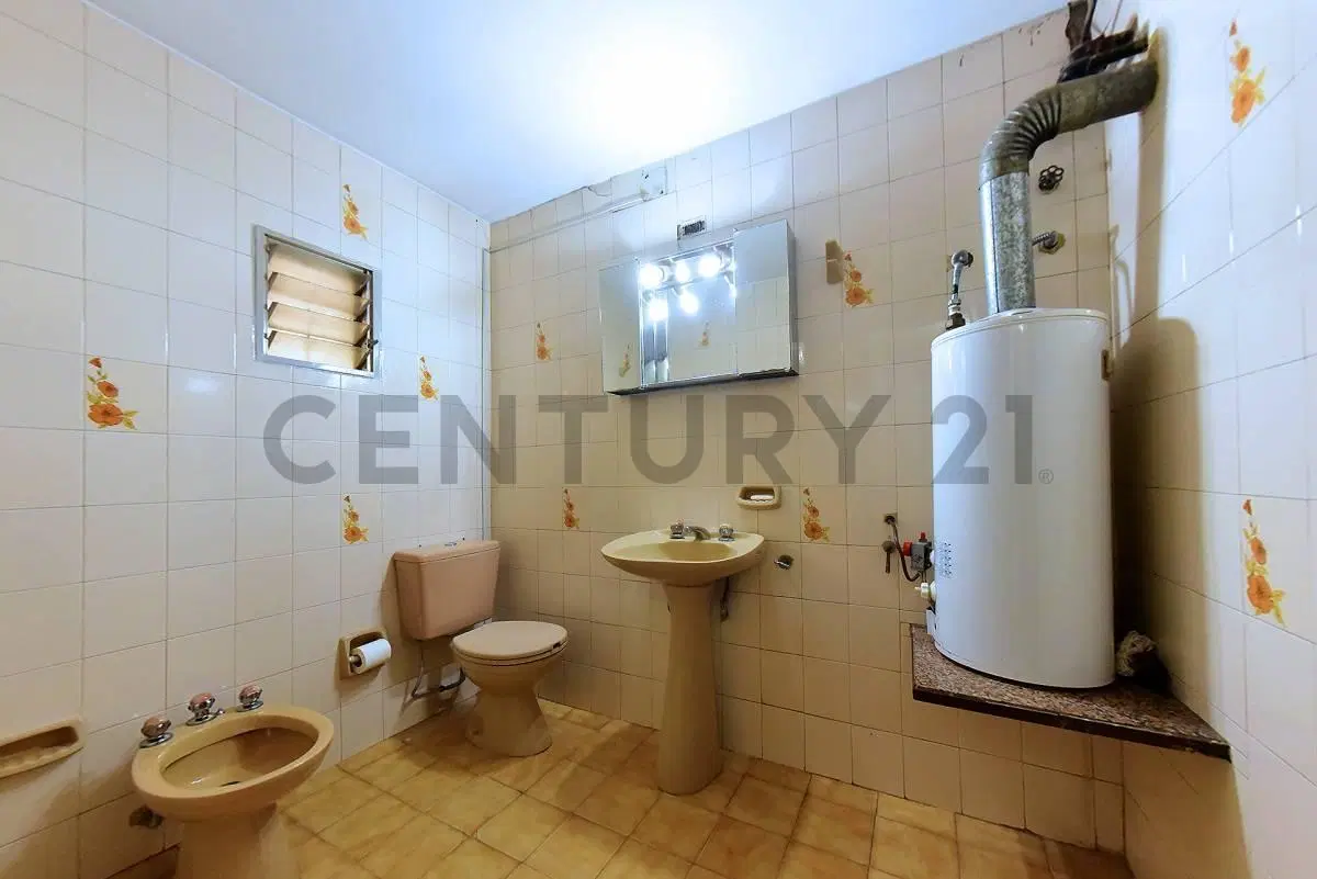 VENTA GALPON CON OFICINAS EN VILLA BALLESTER SAN MARTIN - EXCELENTE ESTADO. 2