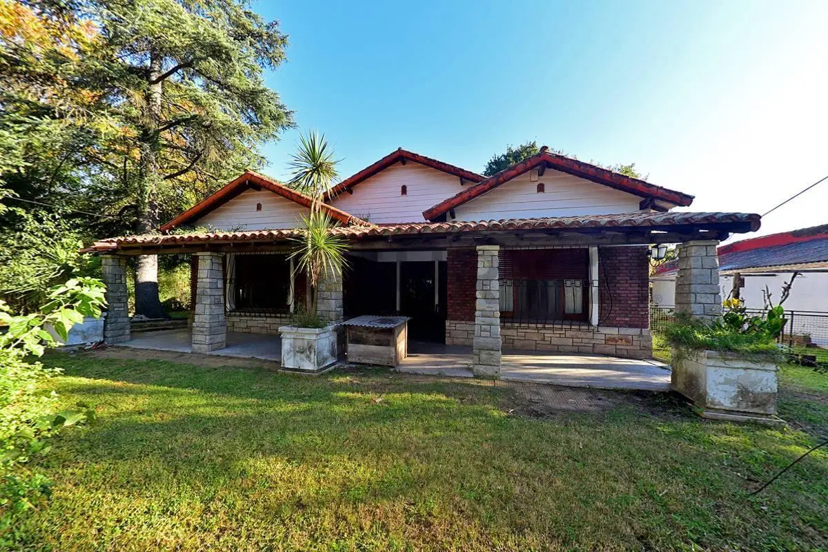 VENTA CASA ESTILO COLONIAL 5 AMBIENTES CON AMPLIO LOTE Y PILETA EN TORTUGUITAS 2