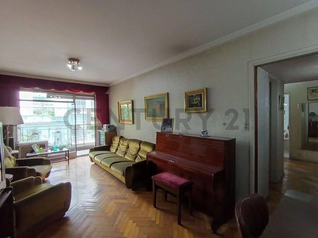 VENTA DPTO 5 AMB + DEPENDENCIA EN FLORES APTO CRÉDITO 5