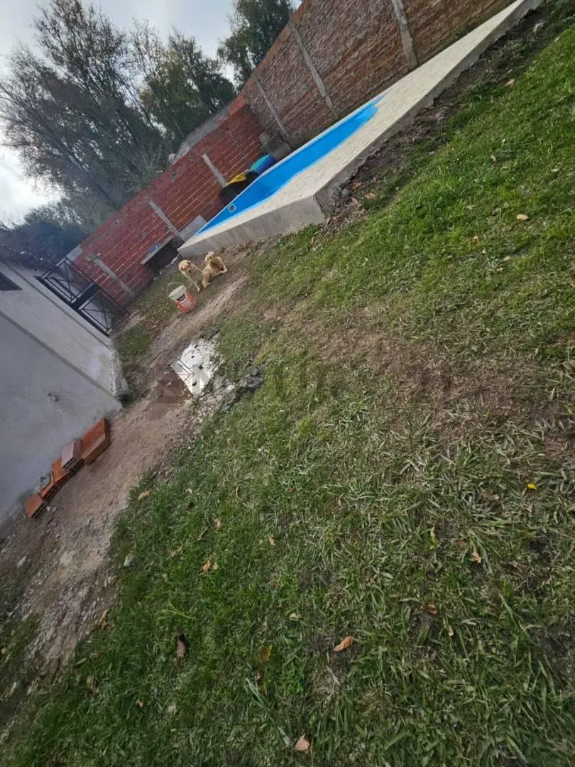 Terreno en venta en General Rodríguez Con construcción y pileta 5