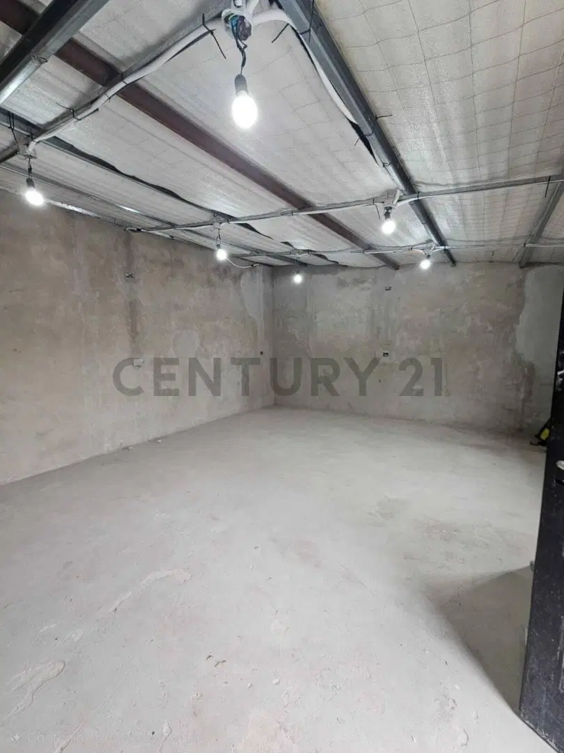 Terreno en venta en General Rodríguez Con construcción y pileta 4