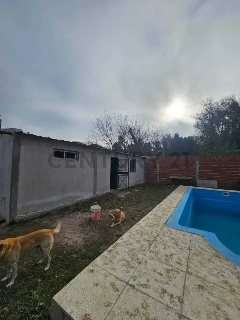 Terreno en venta en General Rodríguez Con construcción y pileta 3