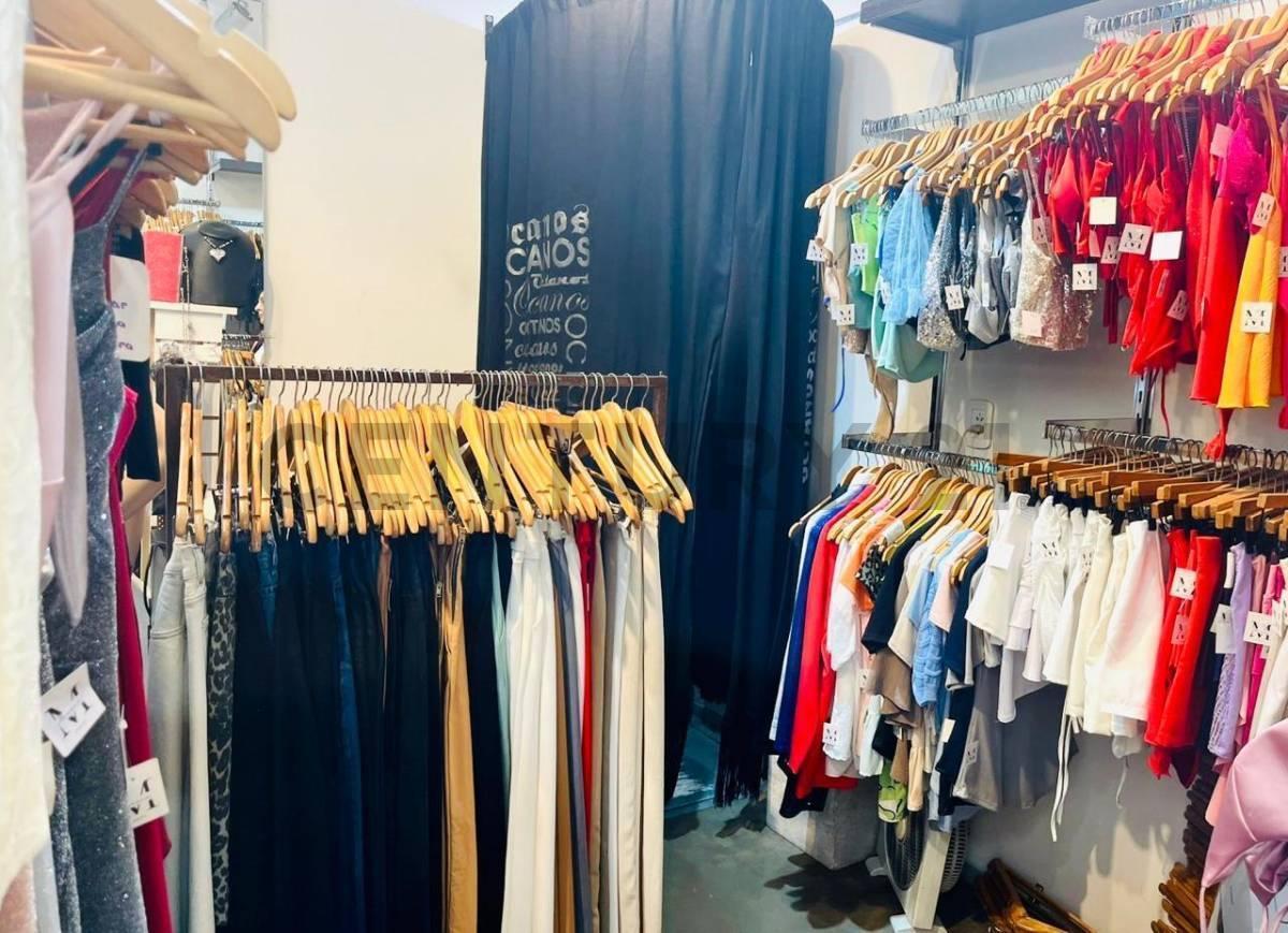 Foto de VENTA LOCAL GALERIA VIA DEL SOL ONCE, imagen 2