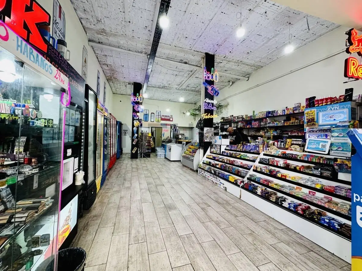Venta Local Comercial- Lima y Av. de Mayo 3