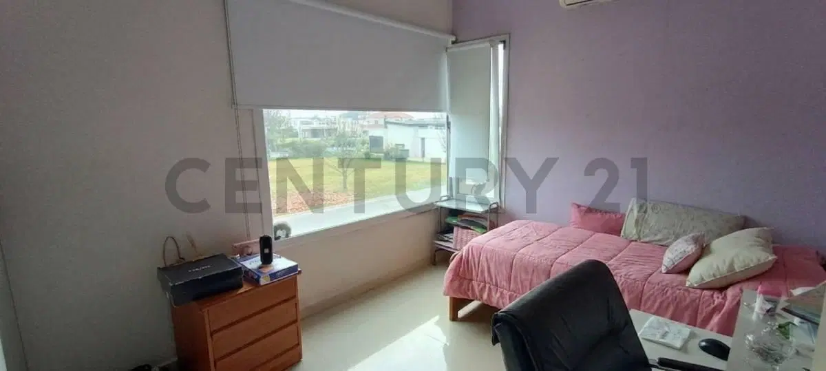 VENTA CASA 5 AMB + DEPENDENCIA HARAS SANTA MARIA - ESCOBAR 2