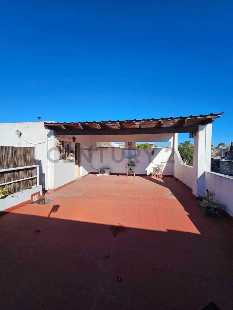 PH 3 ambientes con terraza, patio y quincho propio en Parque Avellaneda 5