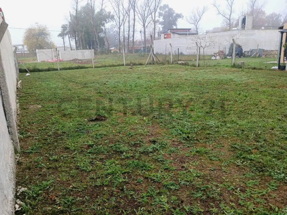 Venta Terreno en Tristan Suárez 2