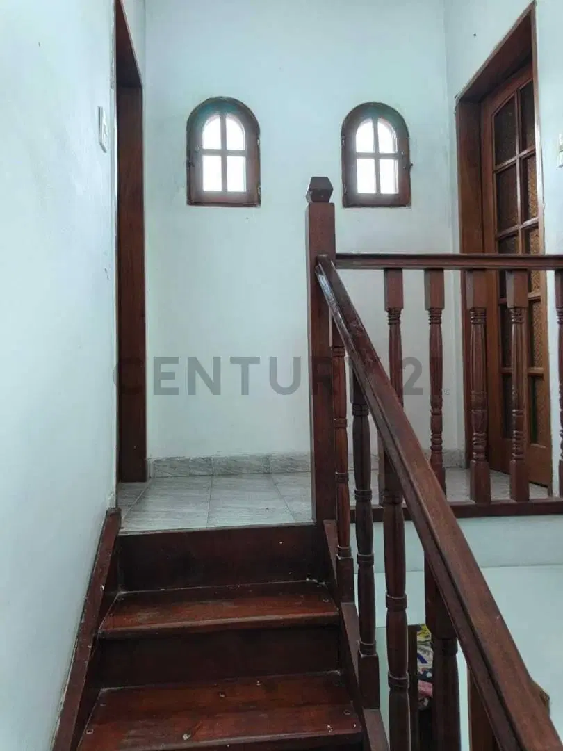 VENTA CASA QUINTA 5 AMBIENTES-QUINCHO-PILETA-PARQUE-BARRIO CERRADO-CARLOS SPEGAZZINI 2