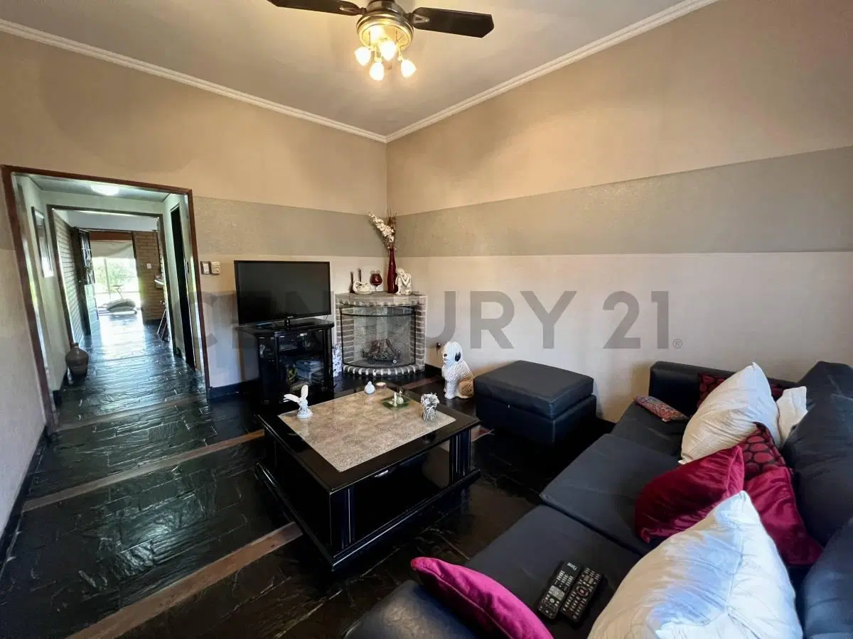 VENTA CASA 4 AMB C/ JARDIN Y PILETA EN ITUZAINGO NORTE 2