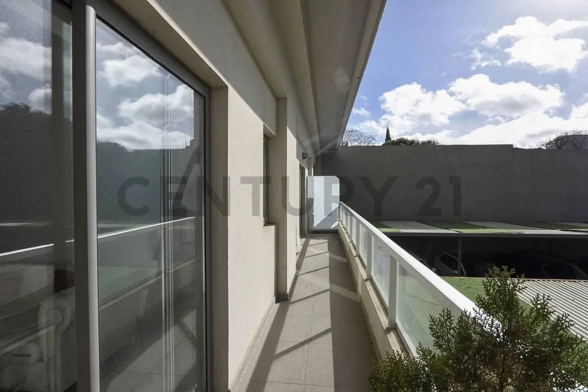 VENTA DEPARTAMENTO 3 AMBIENTES CON COCHERA EN VILLA URQUIZA 2