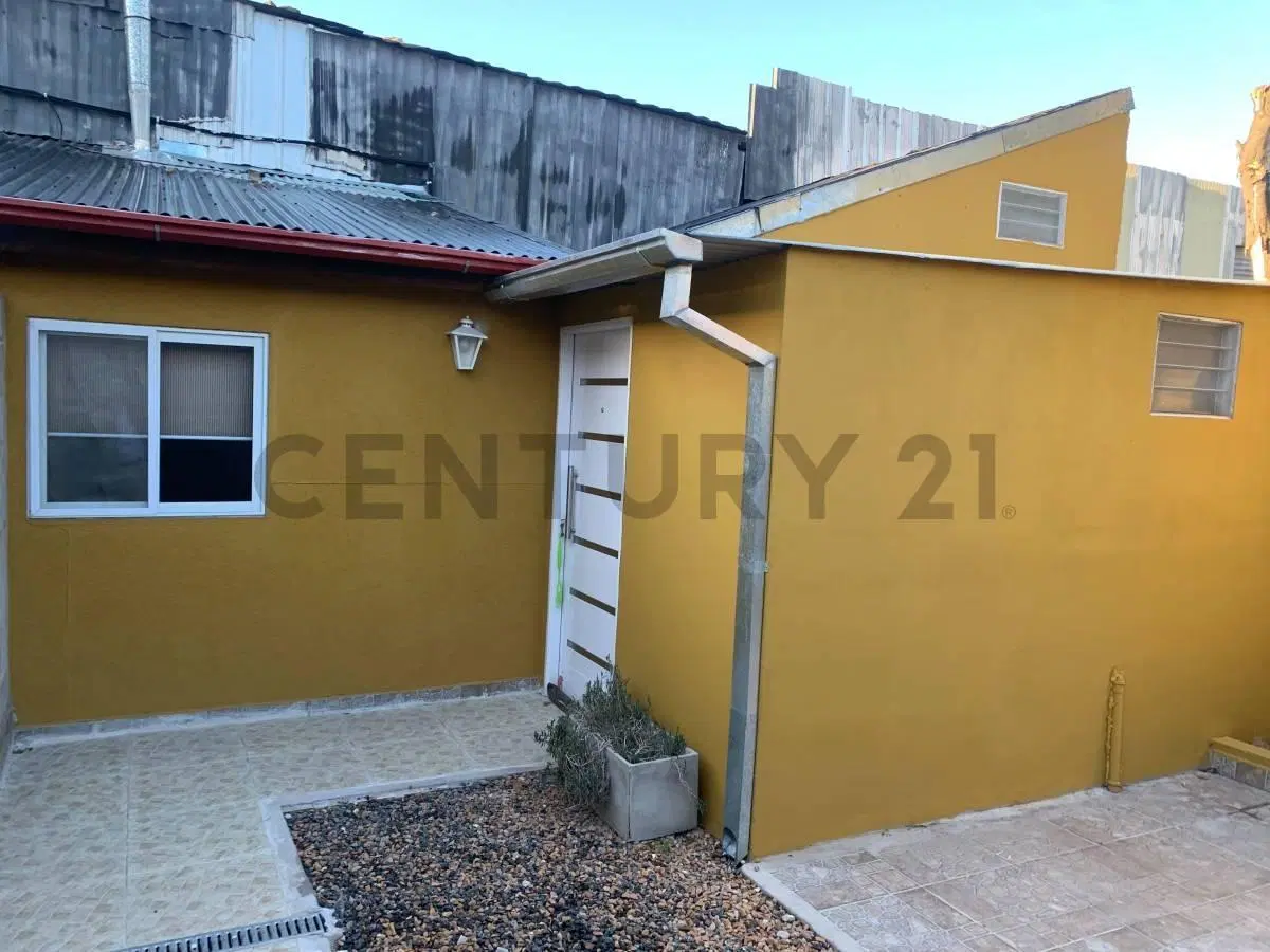ALQUILER "2 Ambientes con patio privado y todos los servicios incluidos | Benavídez | A metros de Ru 4