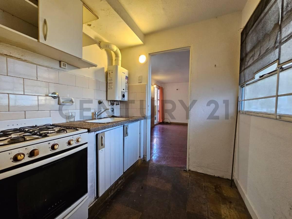 Foto de Venta Departamento 3 ambientes a refaccionar en Complejo Albarellos, imagen 4