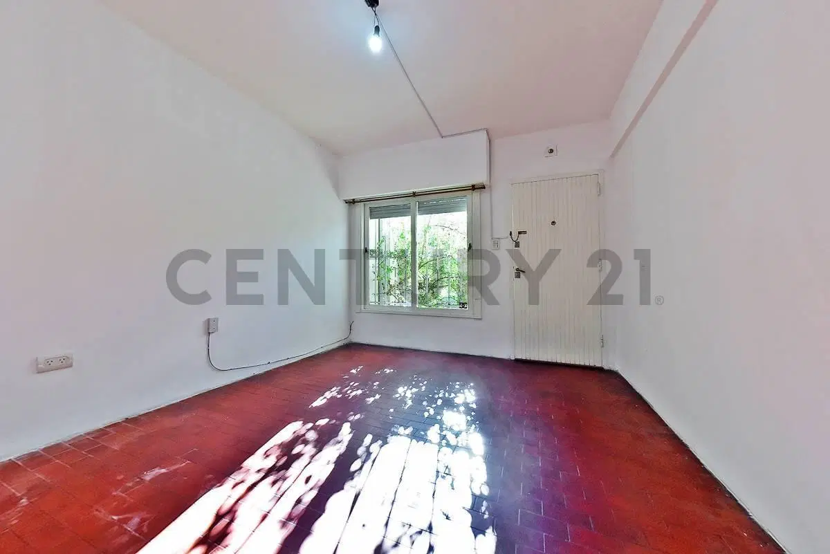 VENTA PH 2 AMBIENTES CON PATIO EN VILLA SARMIENTO APTO CRÉDITO 2