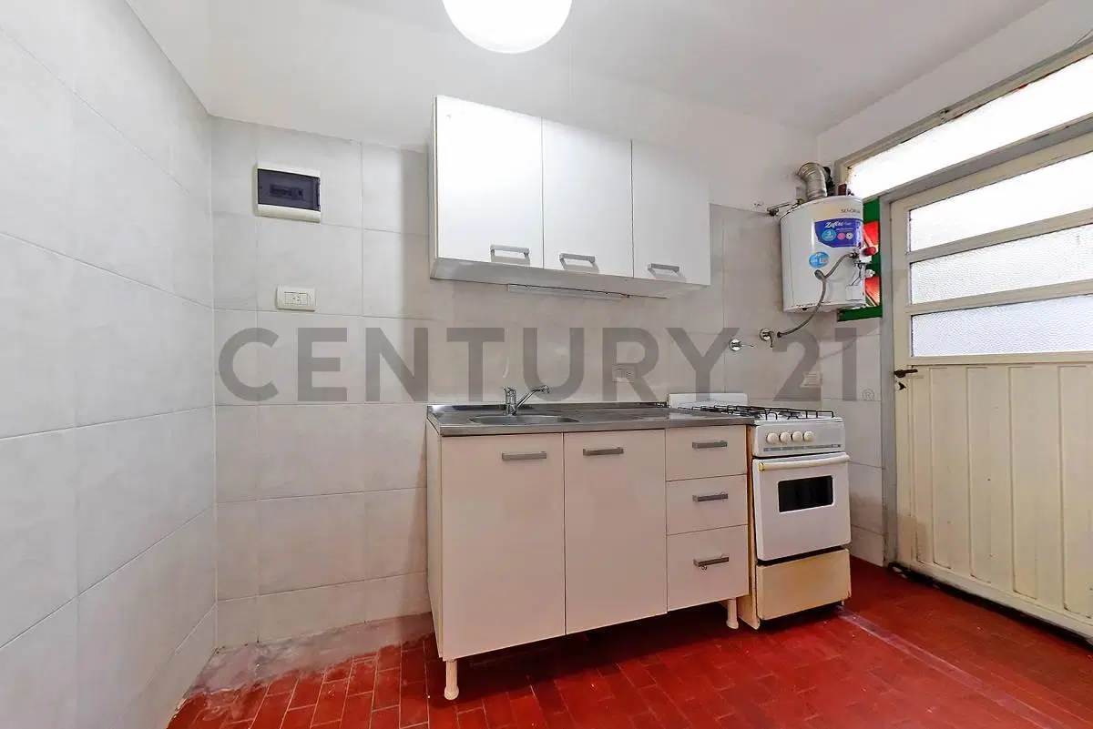 VENTA PH 2 AMBIENTES CON PATIO EN VILLA SARMIENTO APTO CRÉDITO 4