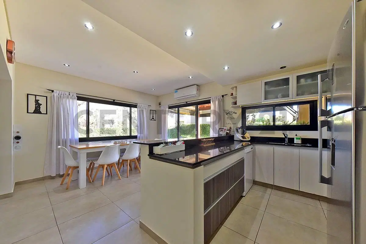 VENTA CASA 5 AMBIENTES APTA CRÉDITO CON JARDÍN Y PILETA EN LA CAÑADA DE PILAR 4