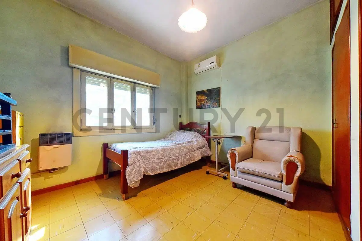 VENTA CASA 3 AMBIENTES CON PATIO EN MORÓN APTA CRÉDITO 5