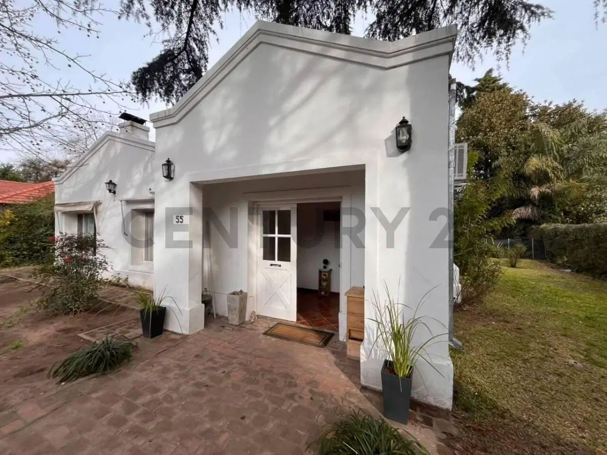 VENTA CASA 4 AMB Y DEPENDENCIA EN BARRIO CERRADO MAPUCHE EN PILAR 1