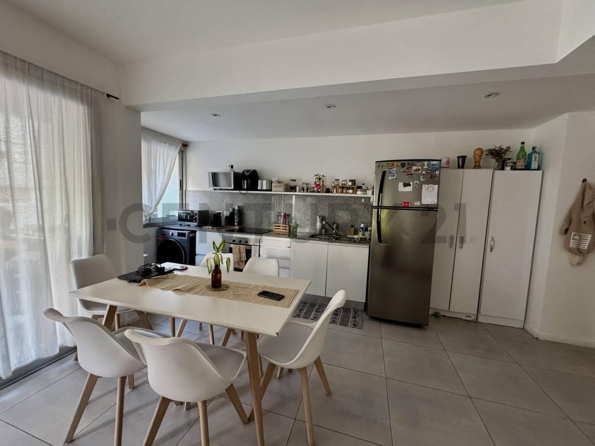 Foto de DEPARTAMENTO EN VENTA 3 AMBIENTES- MONSERRAT ZONA UADE - AMENITIES APTO, imagen 2