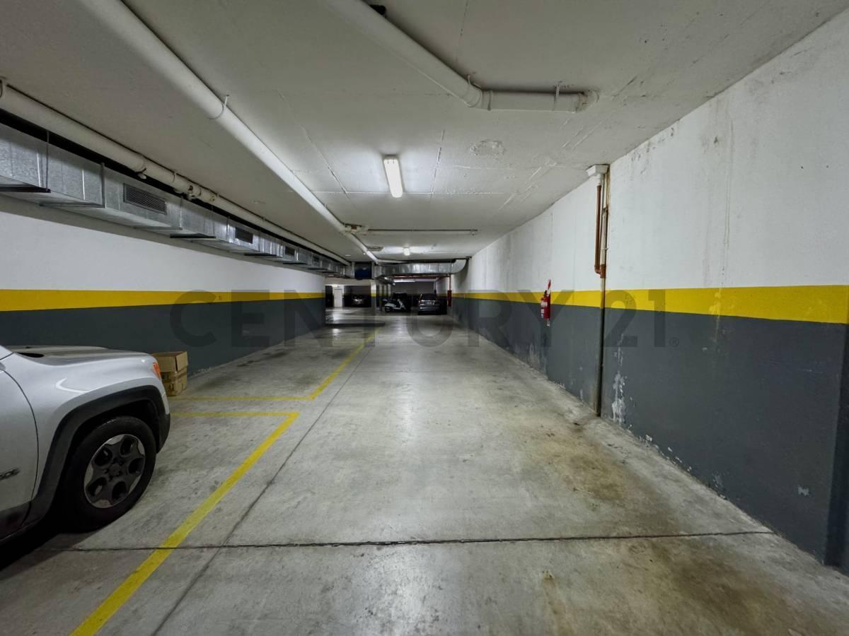 Foto de COCHERA FIJA CON BAULERA EN VENTA | MONSERRAT ZONA UADE, imagen 2