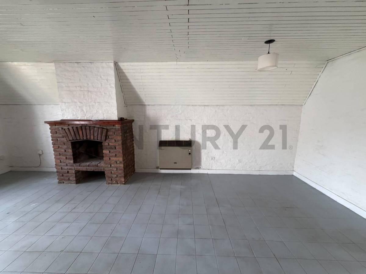 Foto de VENTA CASA 4 AMBIENTES CON PILETA EN BELLA VISTA APTO CREDITO, imagen 2
