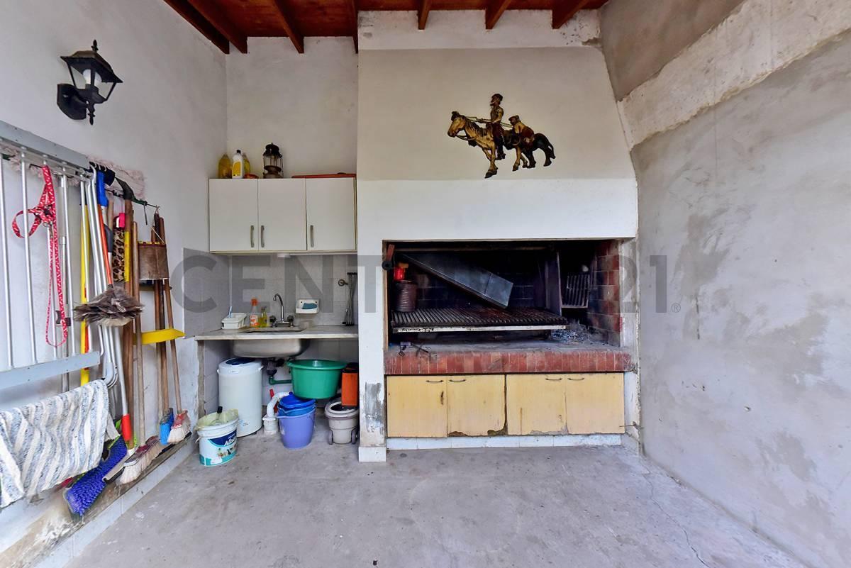 Foto de VENTA CASA 3 AMB CON QUINCHO Y PARQUE + MONOAMBIENTE EN MATHEU - ESCOBAR, imagen 3