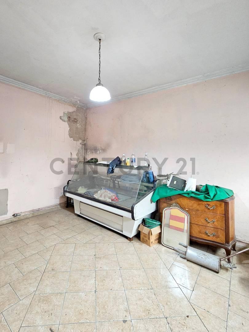 Foto de CASA A RECICLAR CON GRAN POTENCIAL – CENTRO DE MORÓN, imagen 5