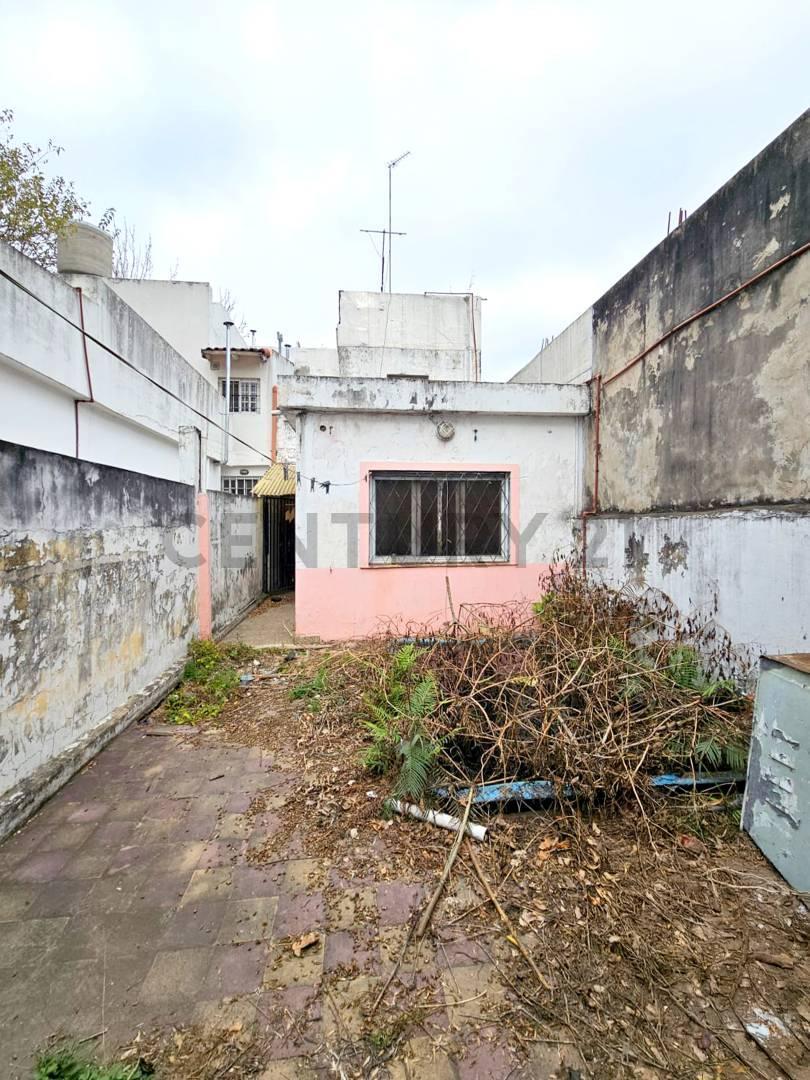 Foto de CASA A RECICLAR CON GRAN POTENCIAL – CENTRO DE MORÓN, imagen 2