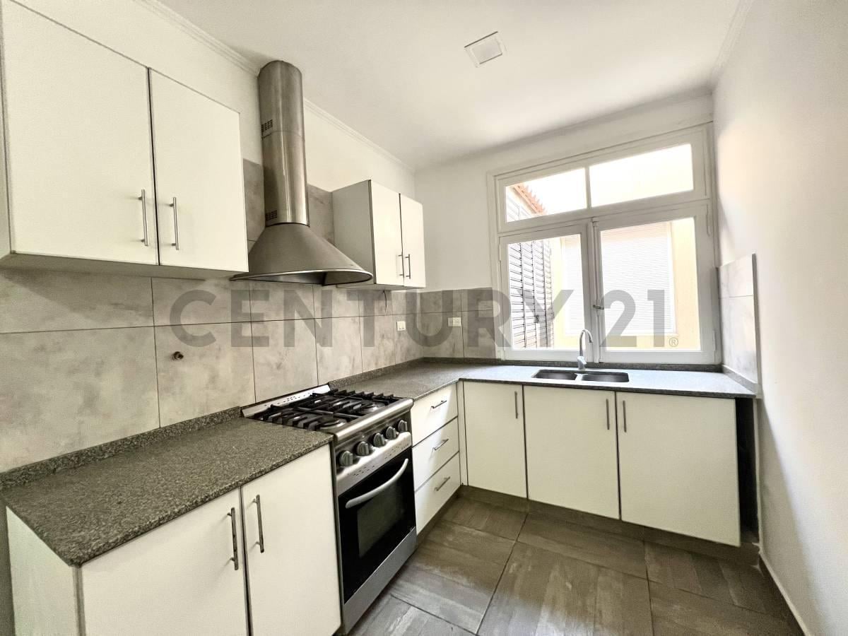 Foto de VENTA CASA 4 AMB C/ JARDIN Y COCHERA- SAN ANTONIO DE PADUA - MERLO, imagen 3