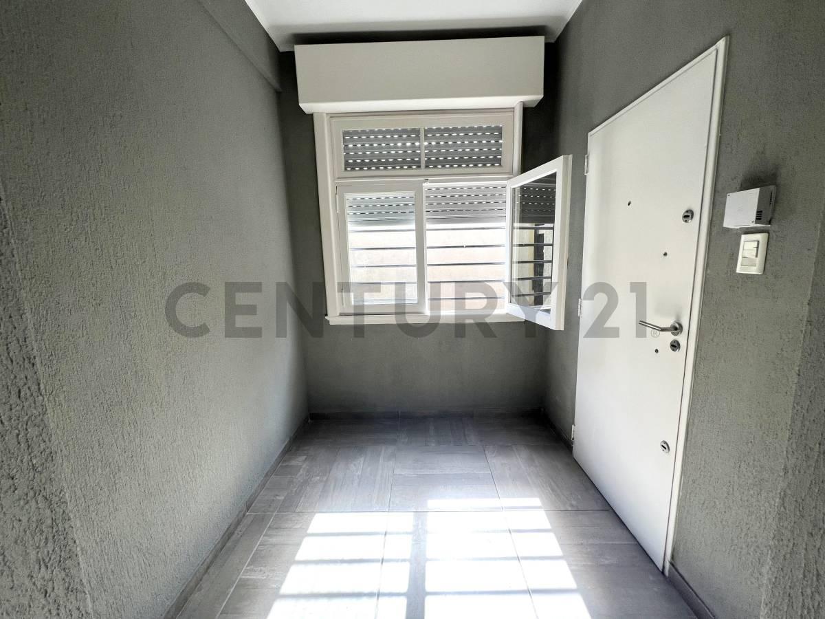 Foto de VENTA CASA 4 AMB C/ JARDIN Y COCHERA- SAN ANTONIO DE PADUA - MERLO, imagen 5
