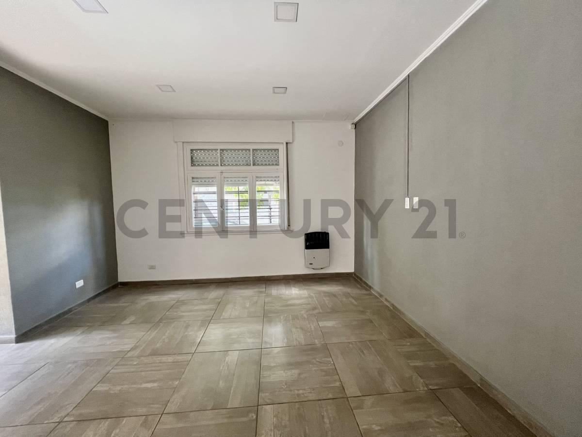Foto de VENTA CASA 4 AMB C/ JARDIN Y COCHERA- SAN ANTONIO DE PADUA - MERLO, imagen 4