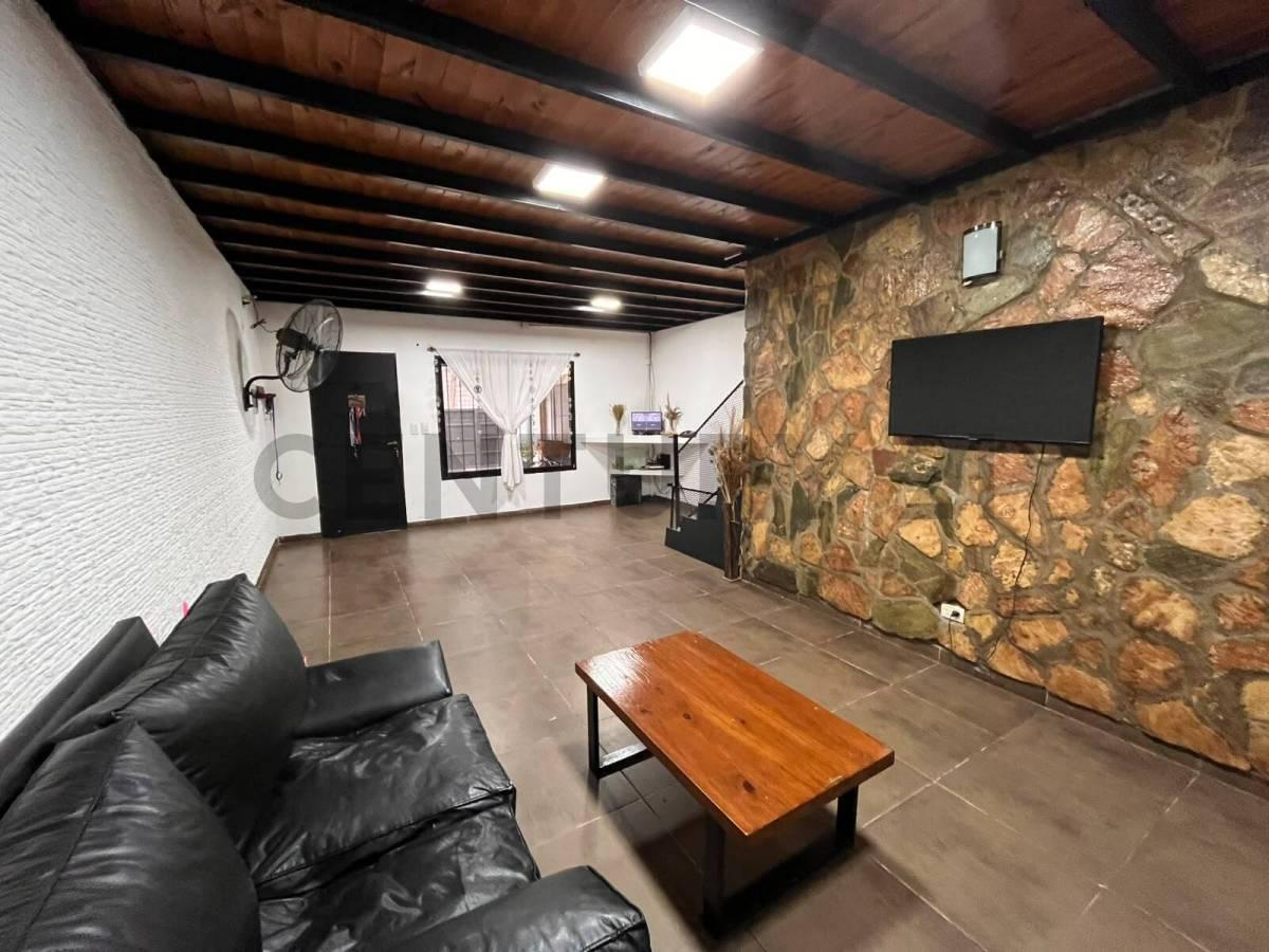 Foto de VENTA PH TIPO DUPLEX 4 AMBIENTES CON PILETA Y PATIO EN PILAR, imagen 5