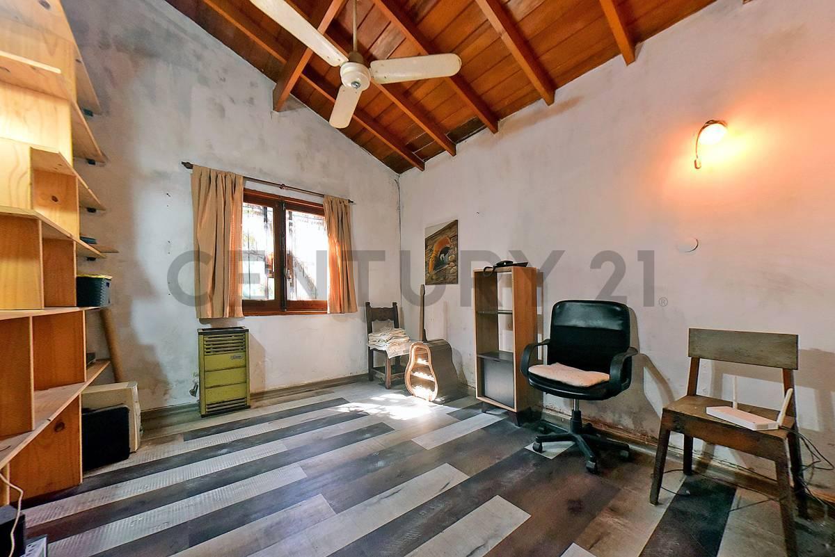 Foto de VENTA CASA 4 AMBIENTES CON PILETA LOTE 1425M2 EN YEI PORÁ, imagen 2