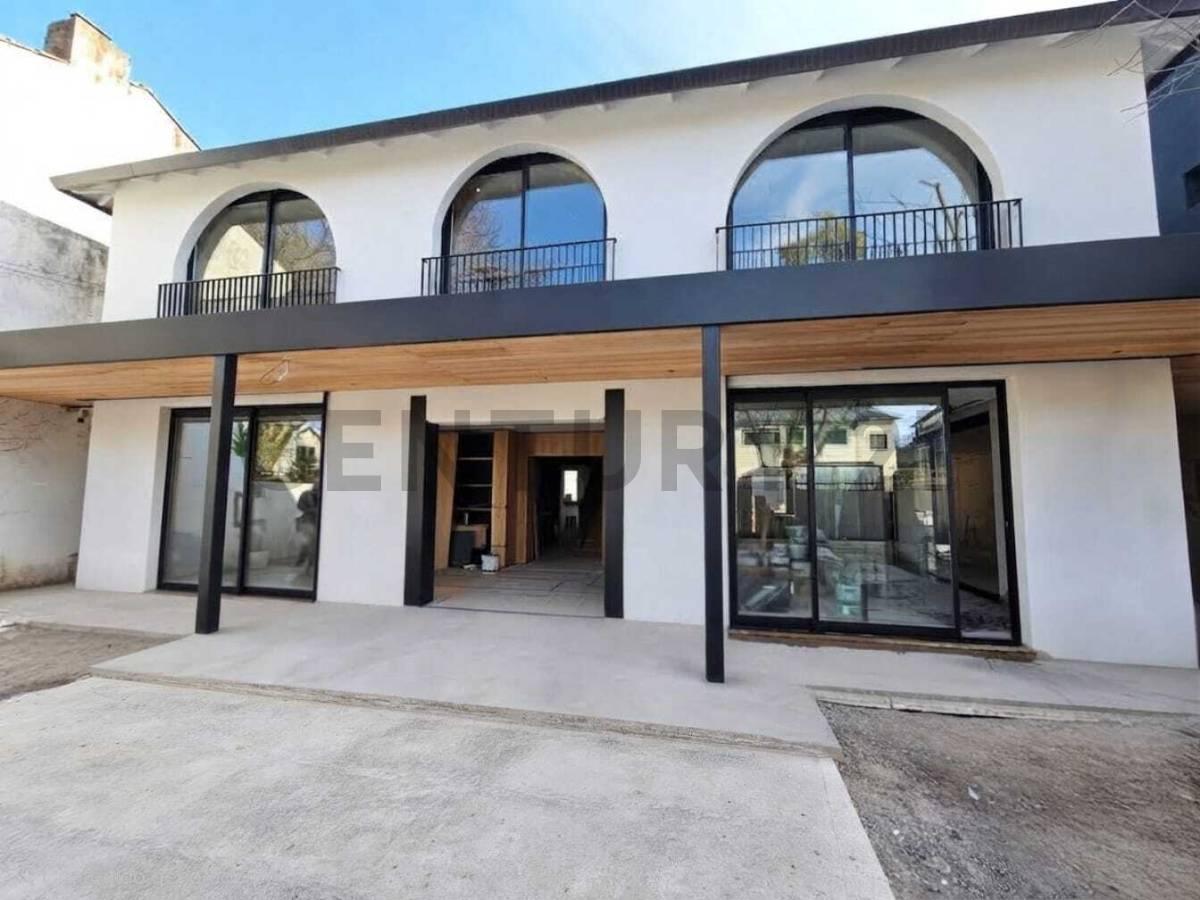 Foto de Casa en venta en Vicente López | 5 dormitorios, 3 suites, piscina y, imagen 4