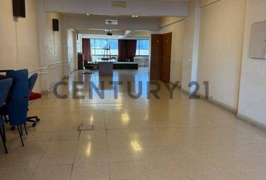 Foto de VENTA LOCAL CON OFICINAS ( EN BLOQUE) SAN NICOLAS, imagen 1