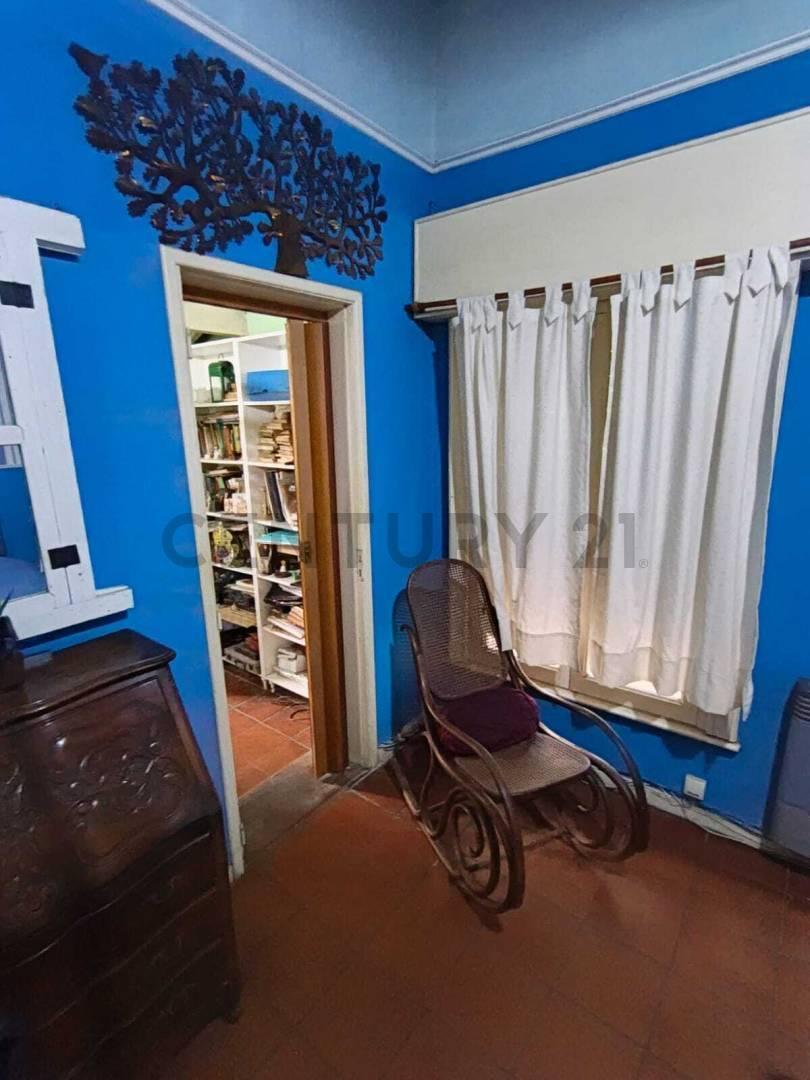 Foto de VENTA – CASA 4 AMBIENTES + ESCRITORIO, CON PARQUE, EXCELENTE UBICACIÓN, imagen 5