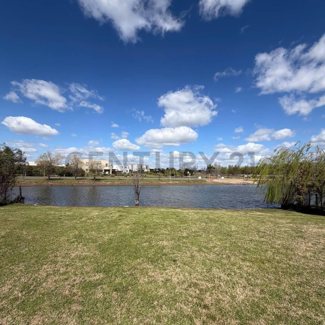 Foto de Lote En Venta Al Agua en El Cantón Barrio Islas | 848m² | Excelente, imagen 1