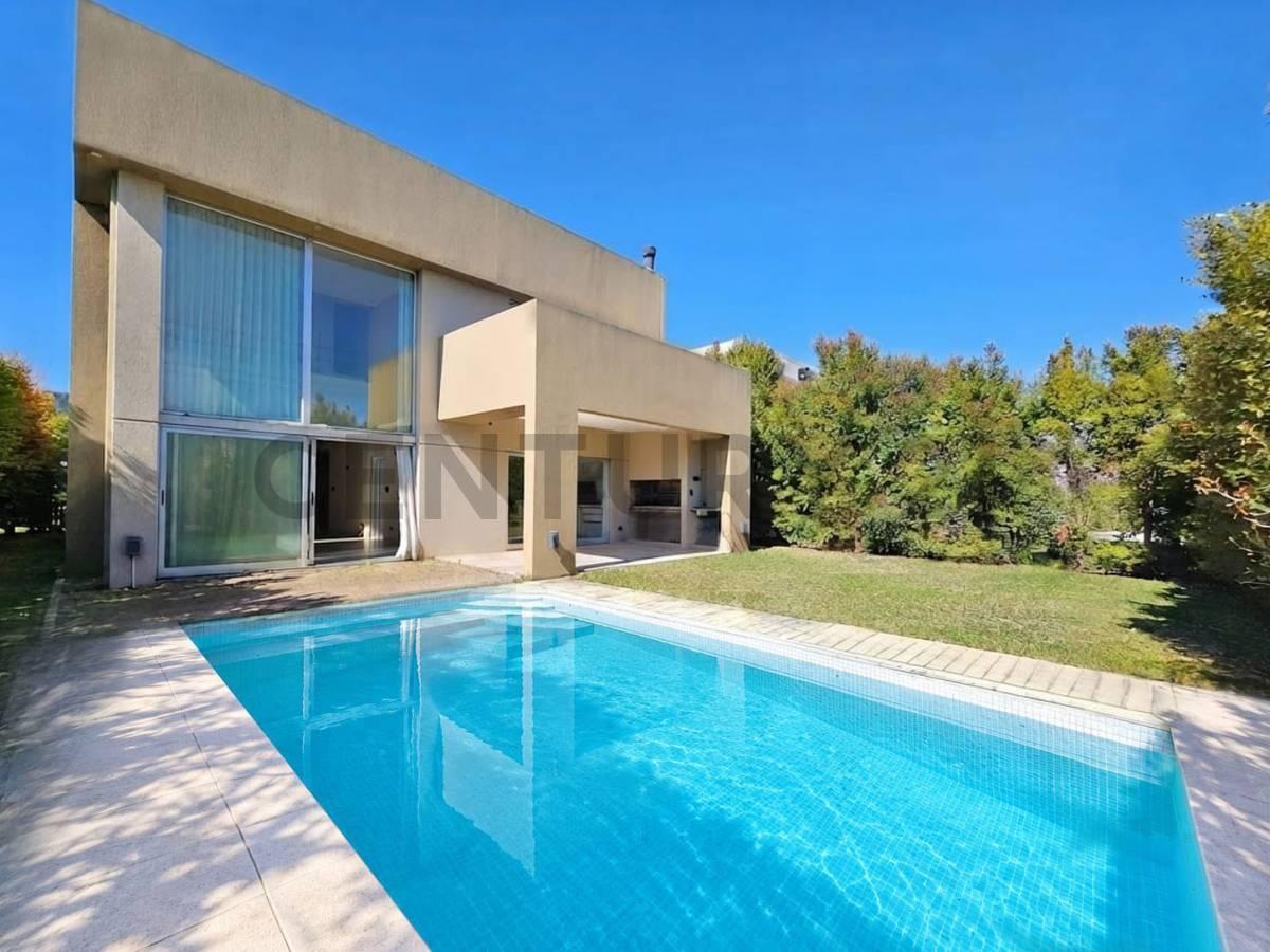 Foto de Casa moderna en venta en Las Tipas, Nordelta | Lote interno 504 m² |, imagen 3