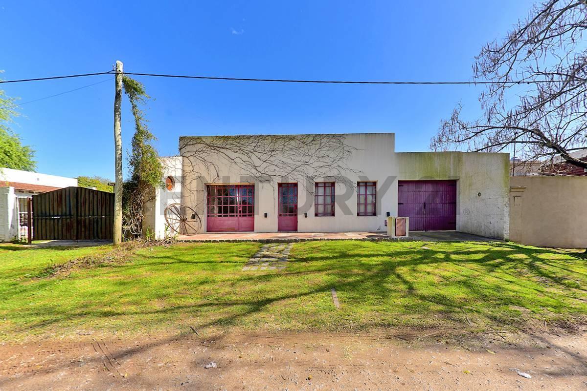 Foto de VENTA CASA 3 AMBIENTES JARDÍN Y LOCAL EN ARECO, imagen 5