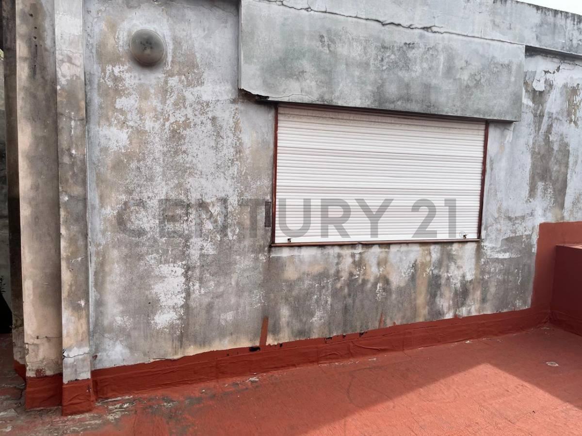 Foto de VENTA CASA 3 AMBIENTES EN MATADEROS A RECICLAR, imagen 2