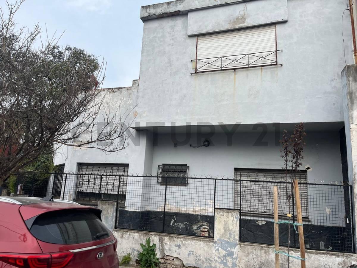 Foto de VENTA CASA 3 AMBIENTES EN MATADEROS A RECICLAR, imagen 1