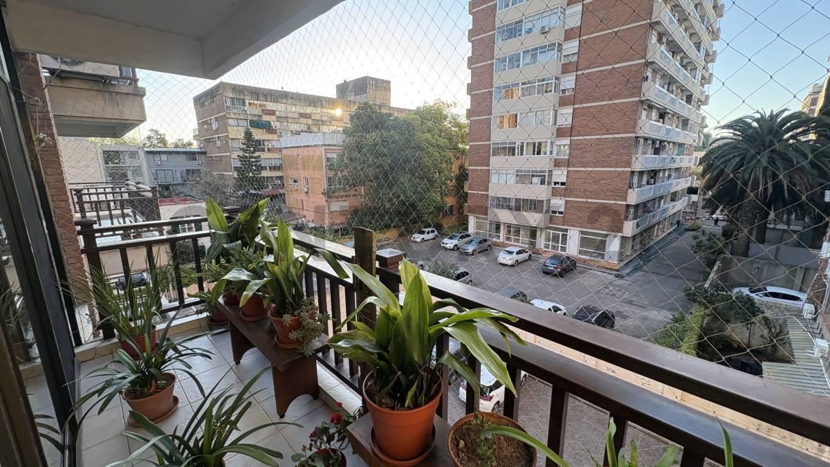 Foto de ALQUILER DEPARTAMENTO 3 AMBIENTES CON COCHERA Y BALCON EN SAN ISIDRO, imagen 3