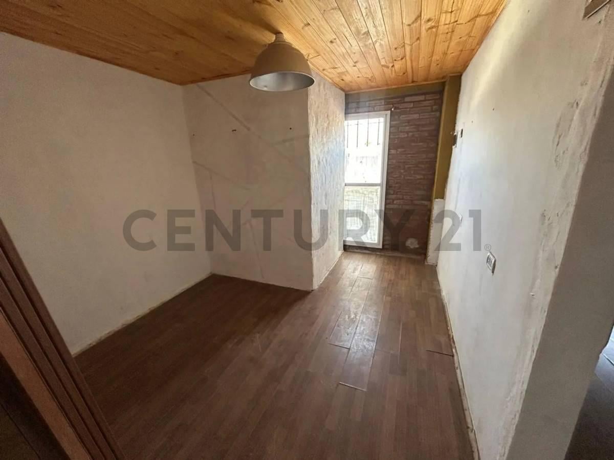 Foto de venta casa 5 amb con parque y pileta en de vicenzo pilar, imagen 4