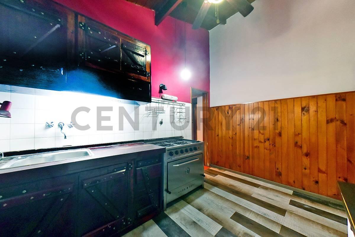 Foto de VENTA CASA 4 AMBIENTES CON PILETA LOTE 1425M2 EN YEI PORÁ, imagen 2