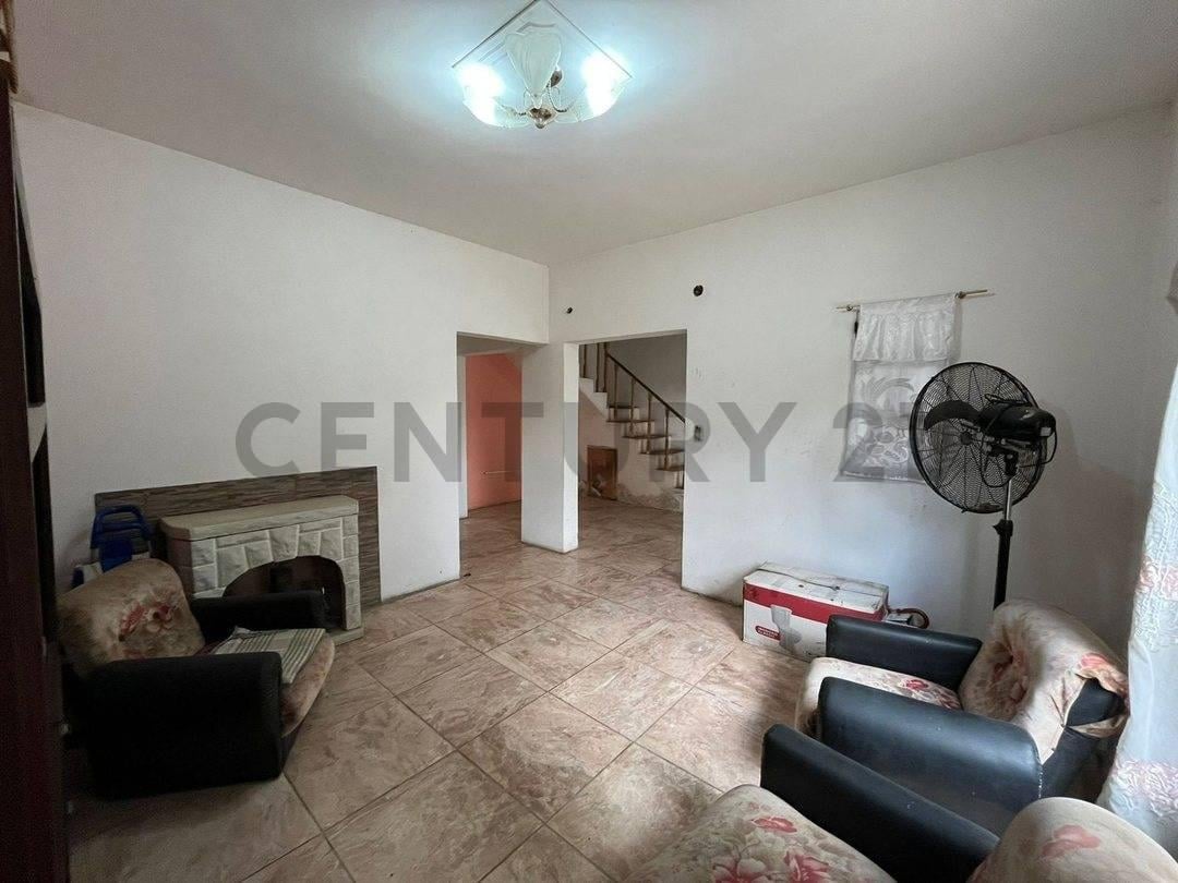 Foto de VENTA EN BLOQUE DUPLEX 3 AMB CON LOCAL Y DEPARTAMENTOS EN RODRIGUEZ, imagen 4