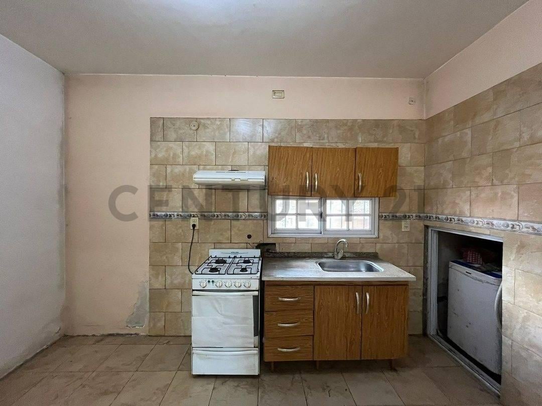Foto de VENTA EN BLOQUE DUPLEX 3 AMB CON LOCAL Y DEPARTAMENTOS EN RODRIGUEZ, imagen 5