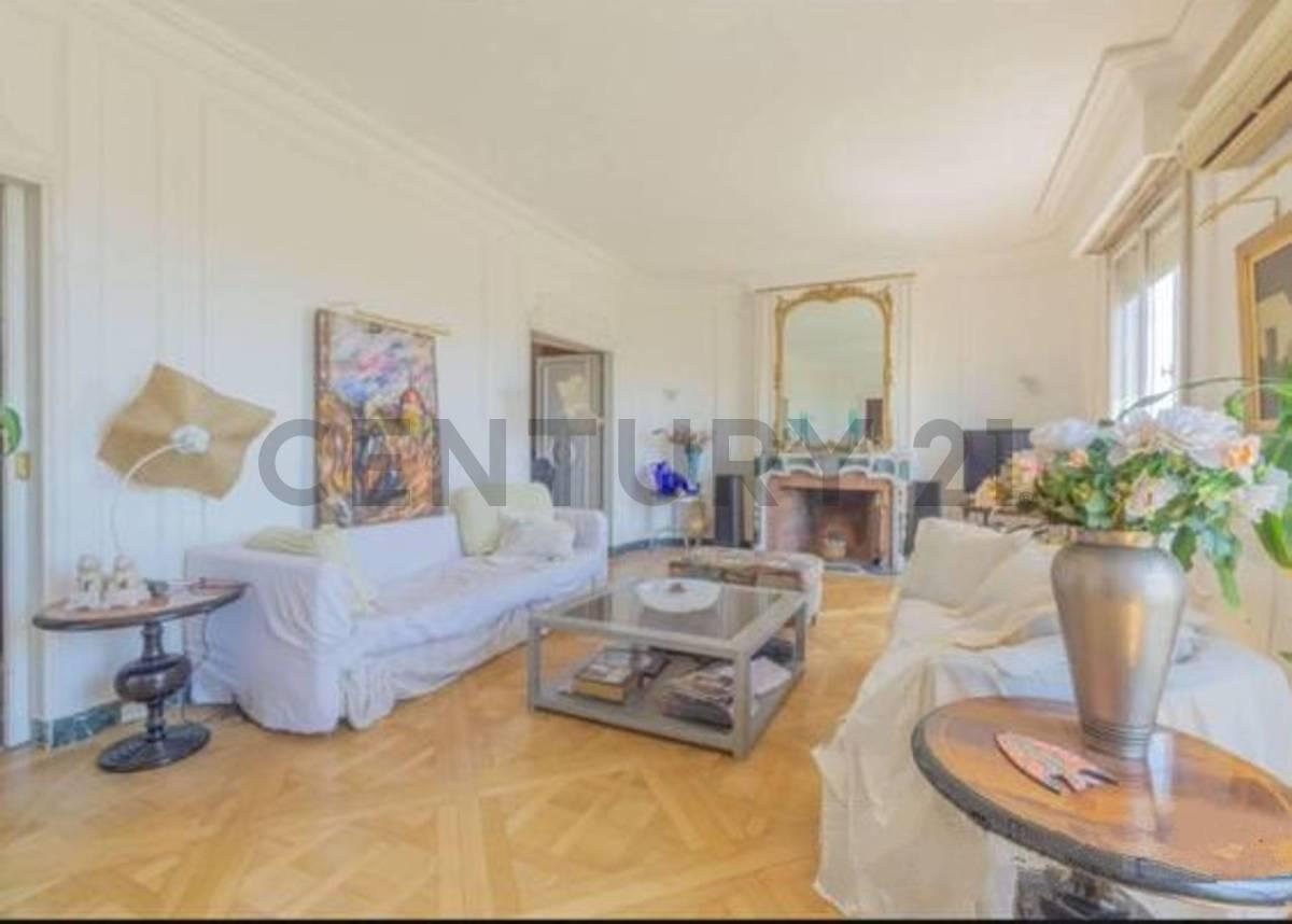 Foto de VENTA DEPARTAMENTO 7 AMB EN RECOLETA CON COCHERA, imagen 4