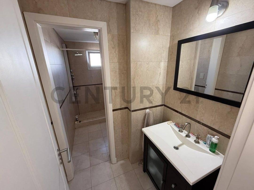Foto de CASA EN VENTA 4 AMBIENTES LOTE 1200 M2 CON PILETA Y VISTA A LA LAGUNA, imagen 5