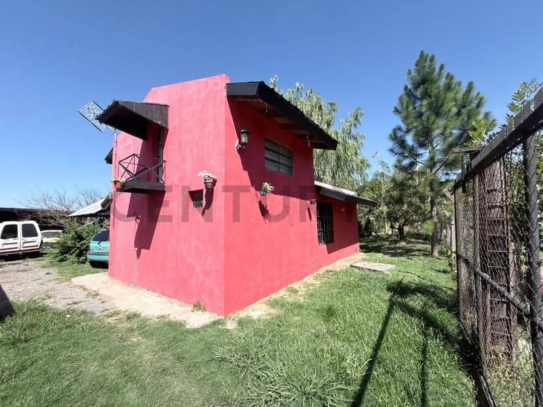 Foto de VENTA casa DE 3 AMBIENTES SOBRE LOTE PROPIO 434 M2 A METROS DE RUTA 28, imagen 2